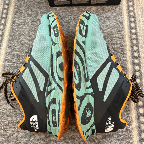 Preloved TNF Vectiv X sneakers - Picture 10 of 16